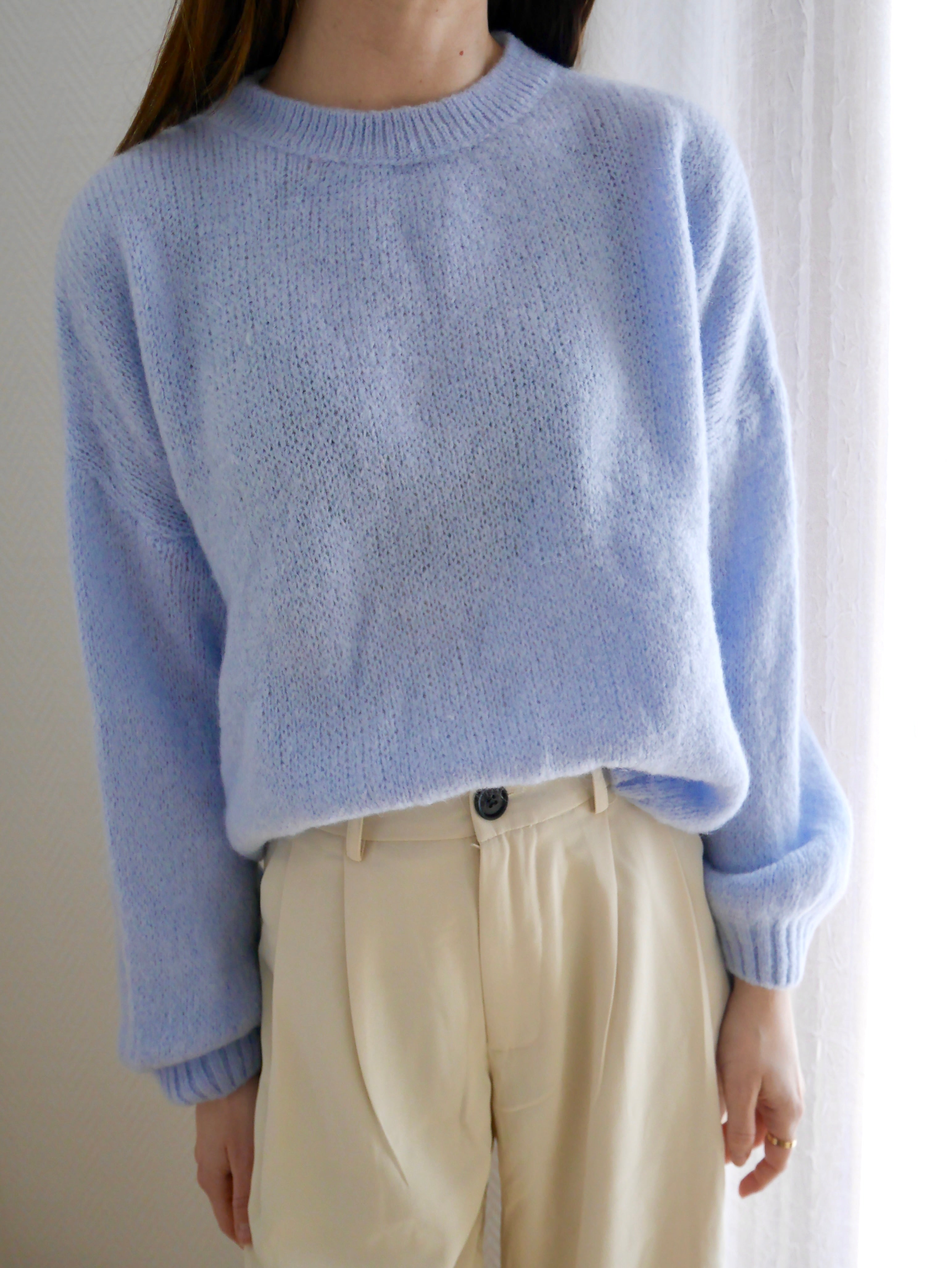 Pull bleu pale new arrivals